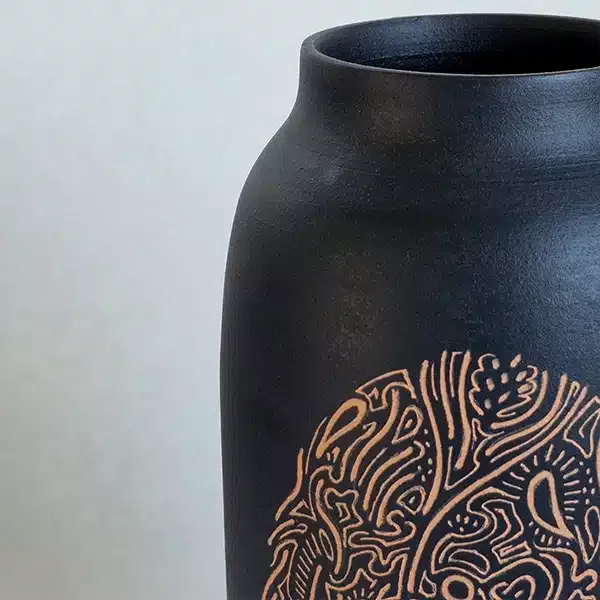 lletc-poettery-vase-noir-abseeds5 laetitia-foret-intuitive-serie-Illustratrice nature LLetC
